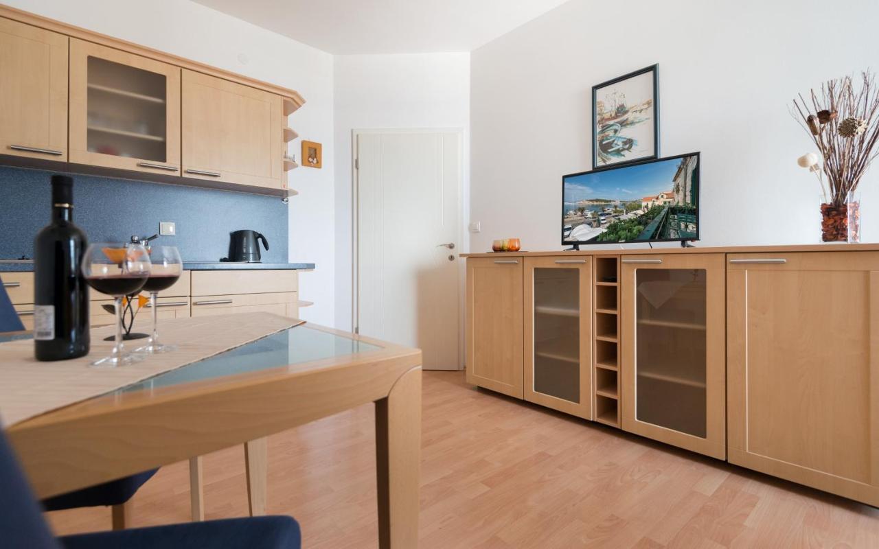 Apartments La Vitta - Ante I Matija Макарска Экстерьер фото